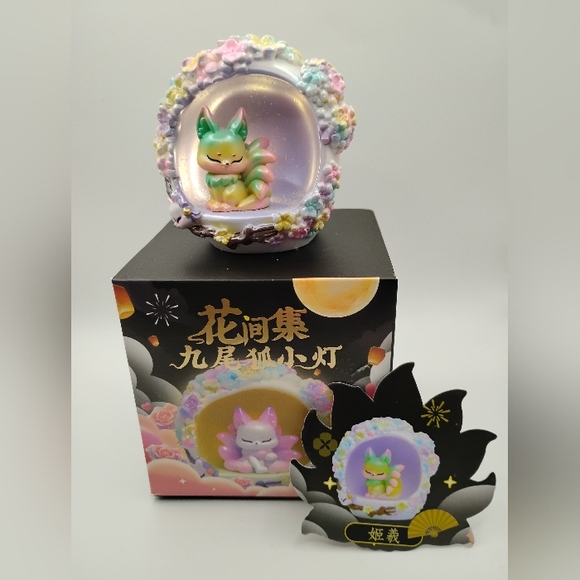 Jiuwei Fox Xiaodeng In The Flower Edition *Lights Up Is Absolutely Gorgeous* - Picture 4 of 8